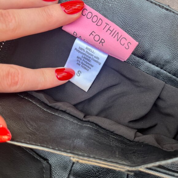 BAD GIRL CAPRI PANTS IN VEGAN LEATHER - Vixen by Micheline Pitt Small S - Picture 3 of 5